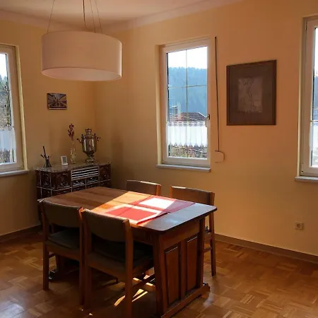 Ferienhaus Schwalbennest Holiday home Suhl